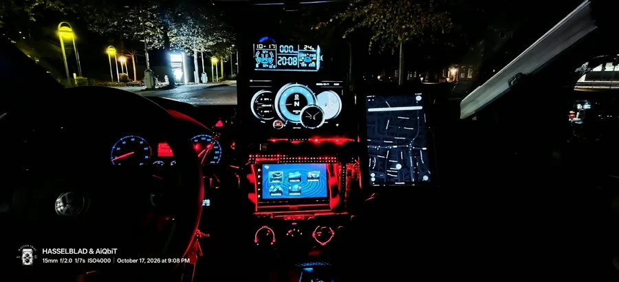Golf V U-515 cockpit at night with three displays and red ambient light